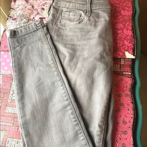 Old Navy NWOT Gray Skinny jeans
